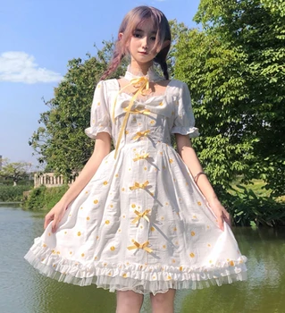 Japonská Dievča Námestie Luk Daisy Kvet Lolita Šaty Letné Biele Dlhé Lístkového Rukáv Čipky Dospelých Cosplay Šaty pre Ženy 2021 Župan