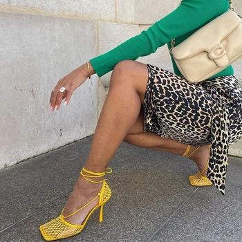 Donna-v roku 2021 Nové Letné dámske Módne Sandále Priedušná Oka Štvorcové Prst Vysoké Podpätky Sandále Kríž Popruhu Dizajn Ženské Topánky