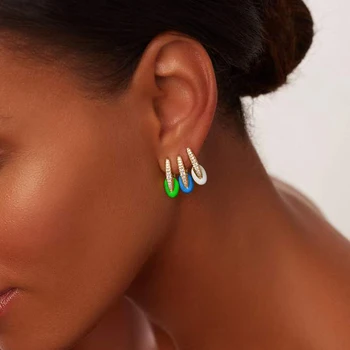 Multi Piercing Mini Malá Bránka Náušnice Neon Smalt Candy Farebné Guľôčky Dizajn 2021 Trendy Ženy Šperky