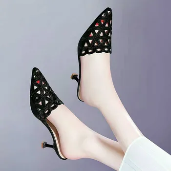 Sandále Ženy Shixia Nosenie kórejská Verzia 2020 Nové Divoké Poukázal Stiletto Sandále a Papuče s Mačka Päty Pol Papuče