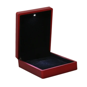 LED Osvetlené Náhrdelník Box Gumy + Plyšový Prívesok Prípade na Šperky Zobraziť Svadobný Deň svätého Valentína Darček (Červená)