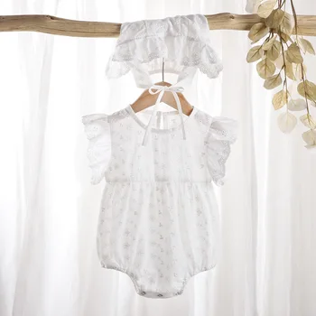 In Korean Kvetinový Baby Girl Romper Oblečenie Lietať Rukáv Dievčatá Jumpsuit Čipky Princezná Batoľa Romper Dojčenské Oblečenie 2ks s Čiapky