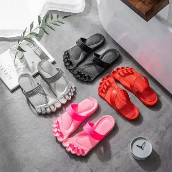 2021 nové split prst sandále mužov a žien papuče letné nosiť domov non-slip bežné papuča beach dámske topánky zapatillas mujer