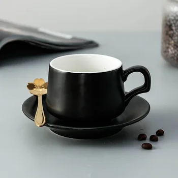 Jednoduché Európskej Šálku Kávy Tanier, Sada Keramických Šálku Kávy Luxusné Luxusnej Kancelárie a Domácnosti Popoludňajší Čaj Šálka s Lyžičkou