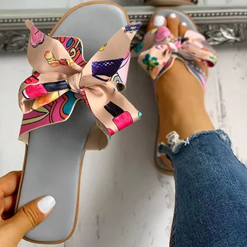Ženy Sandále Letné topánky Dámske Luxusné Značky Ploché Sandál PU Kožené Papuče Kvalitné Flip Flops Vonkajšie Listy 34 -43