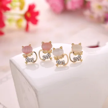 1Pair Módne Viacerých Farieb Classic Fashion Mačiatko Zvierat Šperky Cute Cat Stud Náušnice pre Ženy, Dievčatá
